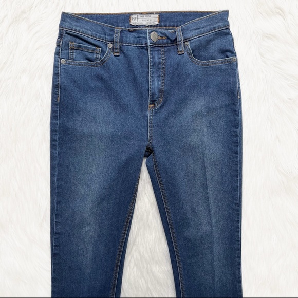 Free People High Waist Medium Wash Cropped  Skinny Jeans - Picture 3 of 10